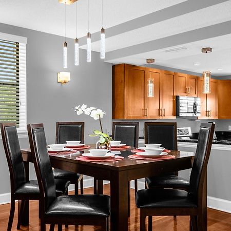 Cozy & Elegant 4Br Enchanted Townhouse - 1 Mile To Disney With Resort Pool, Gym, & Jacuzzi Orlando Esterno foto