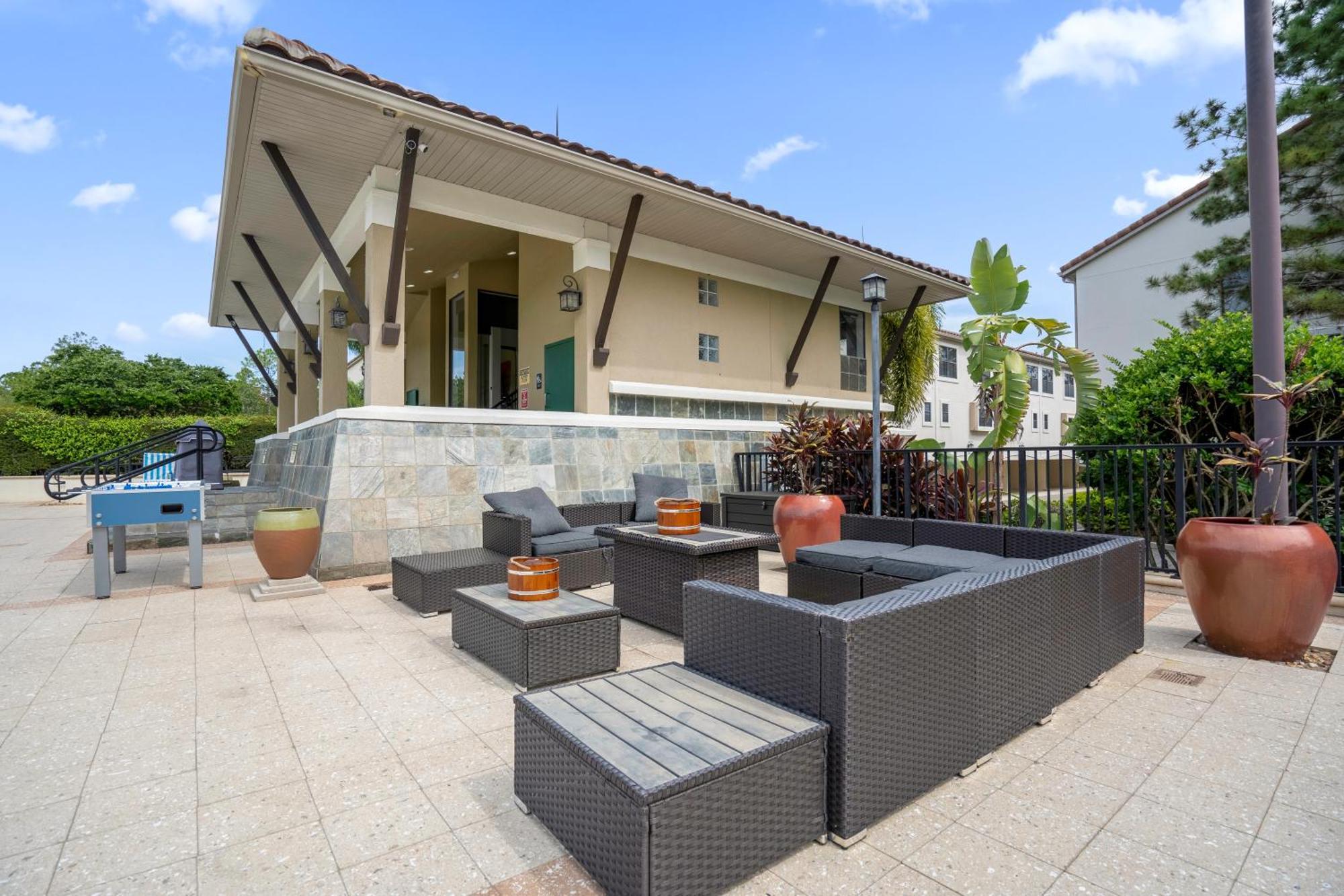 Cozy & Elegant 4Br Enchanted Townhouse - 1 Mile To Disney With Resort Pool, Gym, & Jacuzzi Orlando Esterno foto