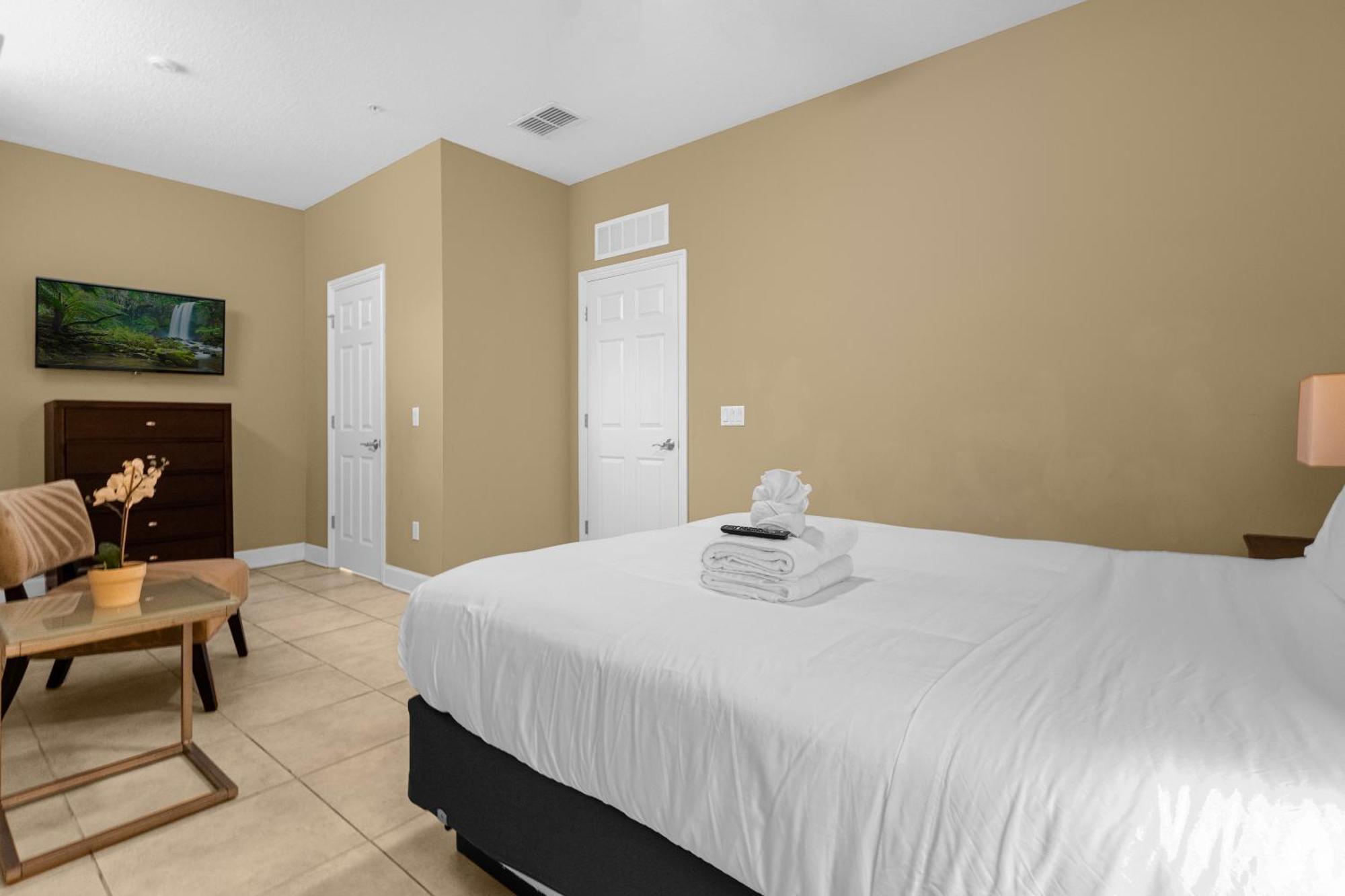 Cozy & Elegant 4Br Enchanted Townhouse - 1 Mile To Disney With Resort Pool, Gym, & Jacuzzi Orlando Esterno foto